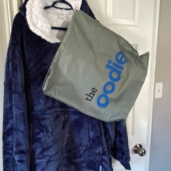 The Oodie!! One Size Fits ALL - Picture 2 of 4